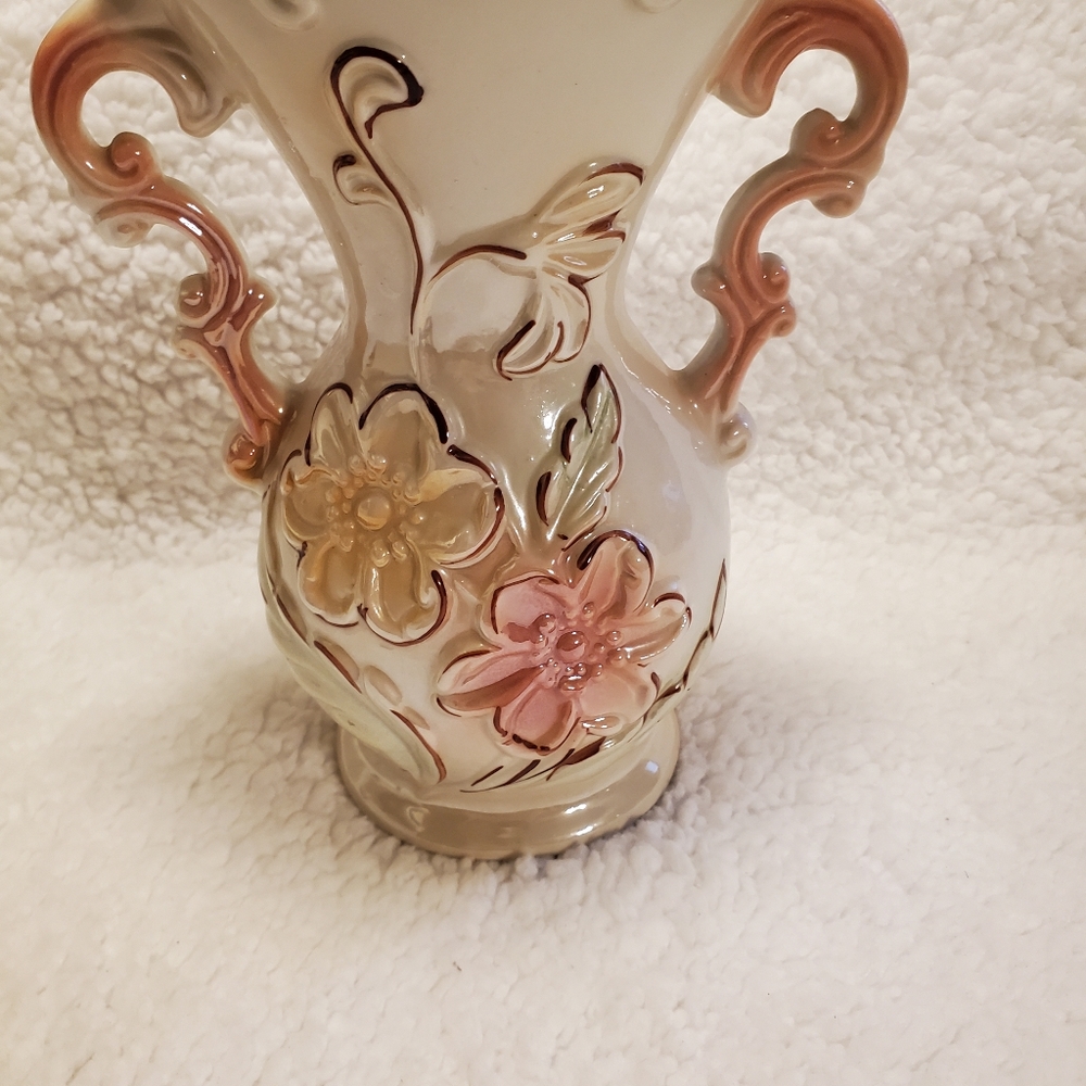 1925 Vase